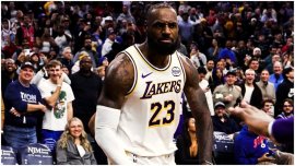 Cât cost? ceasul LeBron James, comercializat de un brand românesc. Sunt doar 600 de exemplare pe pia??