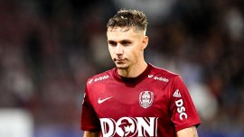 Înc? un capitol care confirm? pr?bu?irea lui Louis Munteanu. Fotbalistul CFR-ului e lider într-un clasament care&nbsp;(…)