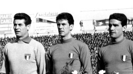 Lumea fotbalului, în doliu: „Magnificul ne-a p?r?sit”