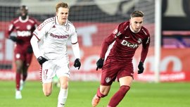 Filmul complet al c?derii lui Louis Munteanu! De ce nu s-a transferat atacantul lui CFR Cluj în afar?: „E virusat (…)