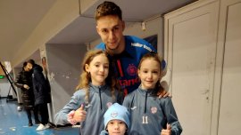 Louis Munteanu, apari?ie ?ocant? în tricoul FCSB-ului! A venit apoi ?i anun?ul pe Facebook: „Le dorim succes!”