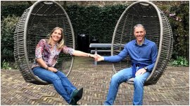 Analistul sportiv care renun?? la carier? pentru a-i fi al?turi so?iei. Femeia se confrunt? cu probleme medicale grave