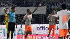 „Co?marul” FCSB-ului a jucat la Feyenoord ?i îi sf?tuie?te pe ro?-alba?tri: „S? joace a?a!”