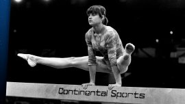 „A c?zut de trei ori în decurs de 10 secunde”. Cum s-a f?cut de râs Nadia Com?neci la bârn?, înainte de a deveni&nbsp;(…)