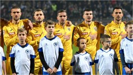 “Tricolorul” care ?i-a mobilizat toat? familia pentru barajul Turcia – România: “I-am spus so?iei s? vin? cu fetele!&nbsp;(…)