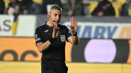 Cât va fi suspendat Radu Petrescu dup? „m?celul” din Petrolul – FC Arge??! Centralul risc? una dintre cele mai dure&nbsp;(…)