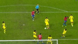 Daniel Bîrligea a tr?it la cote maxime din tribune meciul FCSB – Fenerbahce! Cum a reac?ionat al?turi de logodnica&nbsp;(…)