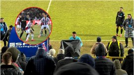 Diego Zivulic, ro?u direct pentru un fault brutal la Daniel Bîrligea. VAR-ul l-a salvat pe Bîrsan, care nu avusese&nbsp;(…)