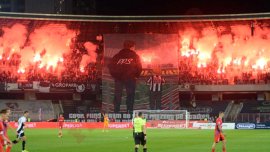 Atmosfer? incendiar? la U Cluj – FCSB. Suporterii ardelenilor au f?cut spectacol. Foto