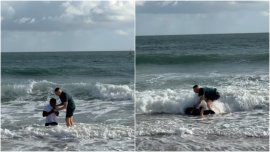 Cel mai râvnit fotbalist din Premier League s-a botezat pe plaj?. Imagini spectaculoase pe social media: „Î?i&nbsp;(…)