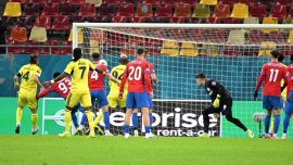 Ghinion teribil pentru ?tefan Târnovanu în FCSB – Fenerbahce! A scos un gol ca ?i f?cut, ca la faza urm?toare turcii&nbsp;(…)