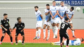 Fotbalistul de la U Craiova care a uimit Europa cu presta?iile din Conference League: „Art? defensiv?”