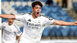 Debut cu 34 km/h! Cine e fotbalistul care îl concureaz? la sprint pe Kylian Mbappe