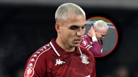 Imagini cople?itoare: Cristi Manea, în lacrimi în fa?a galeriei Rapidului dup? meciul cu Hermannstadt