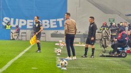 Mirel R?doi, înjurat de fanii Rapidului! Cum a r?spuns antrenorul Universit??ii Craiova ?i ce semne a ar?tat spre (…)