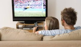 Decizie grea: „Singur acas?” sau FCSB – Dinamo, ce vor alege românii