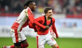 „Câinii” mu?c? pe final! Dinamo învinge CFR Cluj cu 2-1 dup? o revenire spectaculoas?