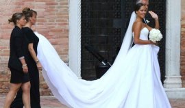 Pensie faraonic? pl?tit? de Bastian Schweinstager: 15.000 euro/ lun? pentru fiecare dintre cei trei copii pe care-i&nbsp;(…)