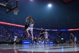 Imnul SUA, bruiat înaintea unui meci din NBA disputat la Londra: „Las? Groenlanda în pace!” | VIDEO