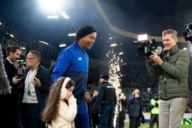 Ronaldinho a petrecut pân? la 5.00 într-un club de noapte ?i a întârziat la meciul de gal? cu legendele Elve?iei: (…)