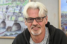 Starul genera?iei de aur ?i-a declarat falimentul personal, în Cehia: „Legendarul bomber Tomáš Skuhravý datoreaz? (…)