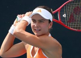 La 18 ani, face ravagii la Australian Open » S-a calificat în turul 3 ?i dezv?luie: „Când m? enervez, înjur în&nbsp;(…)