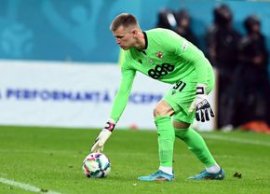 Portarul cu care Dinamo a promovat a semnat cu campioana din Europa