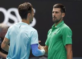Novak Djokovic era condus cu 0-2 la seturi în sferturile Australian Open, dar adversarul a abandonat: „Sunt norocos,&nbsp;(…)
