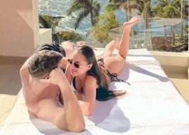 Plaje exotice vs bradul tradi?ional » Fotbalul românesc s-a împ?r?it de Cr?ciun: imagini din vacan??