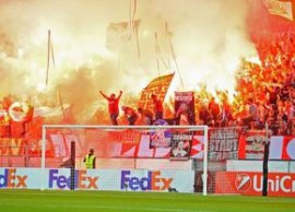 „Delije”, temu?ii ultra?i ai Stelei Ro?ii, bag? frica-n rivali » „Românul are trei fra?i, Dun?rea, p?durea ?i pe sârbi!”