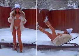 La 47 ani, mama juniorului din Superlig? s-a dezbr?cat în costum de baie ?i s-a tol?nit pe ?ezlongul acoperit de&nbsp;(…)