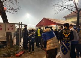 Bi?ni?arii roiesc la stadion! Cât cost? un bilet, cu dou? ore înainte de Bosnia - România