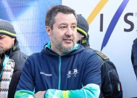 Cine este personajul politic enigmatic care vrea s? foloseasc? Olimpiada de la Milano: a ap?rut cu tricouri cu&nbsp;(…)