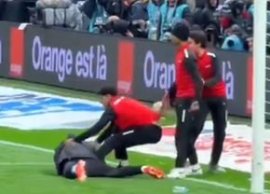 Scene aiuritoare în finala Cupei Africii: în TIMPUL meciului, l-au t?v?lit s?-i fure prosopul!