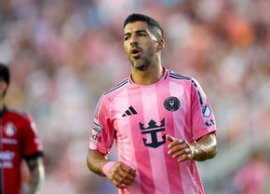 Luis Suarez a primit înc? o suspendare drastic?, dup? ce ?i-a scuipat adverasarul în fa??