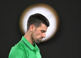 Novak Djokovic, la un centimetru de descalificare la Australian Open » Momentul de furie se putea termina r?u