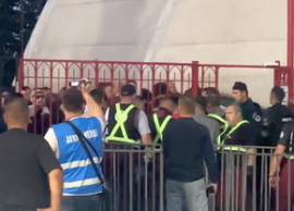 B?taie ?i înjur?turi între fanii lui Dinamo ?i Jandarmerie: Andrei Nicolescu a coborât de urgen?? » Scand?ri (…)