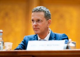 Ionu? Mo?teanu, ministrul Ap?r?rii, a demisionat! » CSA Steaua, în deriv?