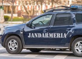 „A aruncat o bancnot? de 200 de lei jandarmilor”, la Dinamo - Craiova. Ce a p??it dup? acest gest
