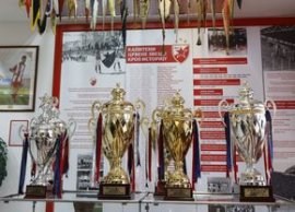 Stelele Stelei Ro?ii. Istorie autentic? ?i lec?ie pentru cum s?-?i onorezi legenda » Un român printre titani