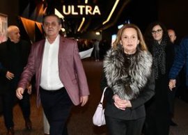 Este femeia din spatele „Fiarei” Marius L?c?tu? de 43 de ani, dar e rar v?zut? în public » Apari?ie deosebit?: „Trei (…)