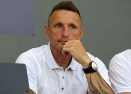 Greu de privit! Clipe teribile la Europeanul U21 » Aflat în tribune, selec?ionerul Cehiei s-a pr?bu?it din senin: (…)