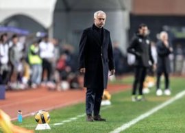 Mourinho a dat de p?mânt cu juc?torii! Fanii sunt indigna?i: „Dup? hotel, construi?i un bordel!”