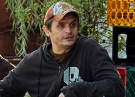 „Mama a tras în 1990 un loz în plic ?i a câ?tigat o excursie la Campionatul Mondial din Italia” » Actorul C?t?lin&nbsp;(…)