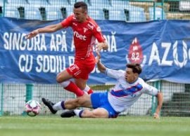 „Grealish” din Superliga! Noul transfer impresioneaz? cu gambele lui masive ?i se prezint?: „Am venit la cea mai&nbsp;(…)