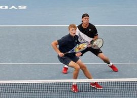 La 5 ani de la retragere, fostul lider mondial a revenit pe teren ?i a jucat al?turi de fiul s?u, ob?inând o (…)