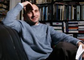 Poetul Robert ?erban: „Am fost nebun dup? baschet, în liceu jucam ore în ?ir, pân? nu mai vedem co?ul”