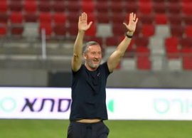 Mihai Stoica: „Mi-a? dori din inim? s? juc?m cu ei în turul 3 din Champions League”