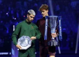 Câ?i bani au câ?tigat în 2025 Jannik Sinner, Carlos Alcaraz ?i Novak Djokovic pentru fiecare or? petrecut? pe&nbsp;(…)