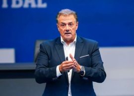 Premier? în fotbalul românesc! Vassaras a pus mâna pe telefon ?i l-a sunat pe Dani Coman » Ce urmeaz? s? se întâmple joi